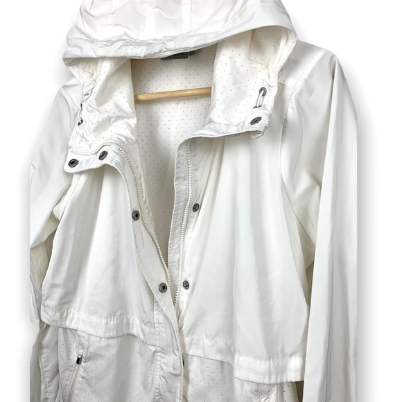 Athleta Aerate Jacket White - Picture 3 of 9